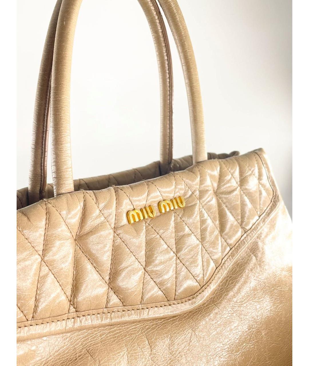 MIU MIU Бежевая кожаная сумка через плечо, фото 2