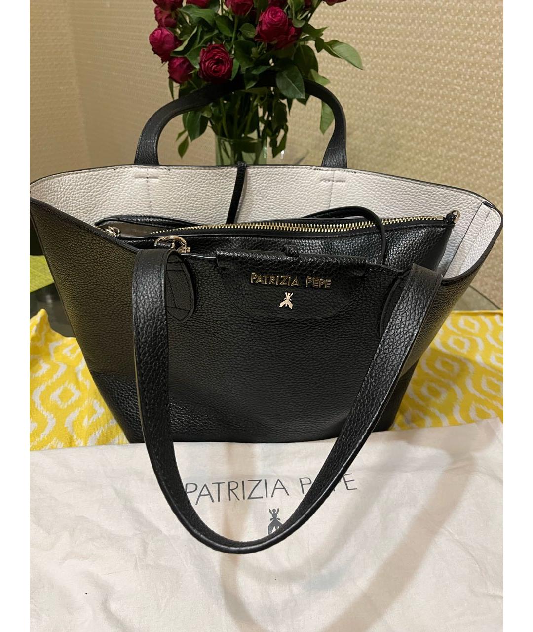 PATRIZIA PEPE Черная сумка тоут из искусственной кожи, фото 5