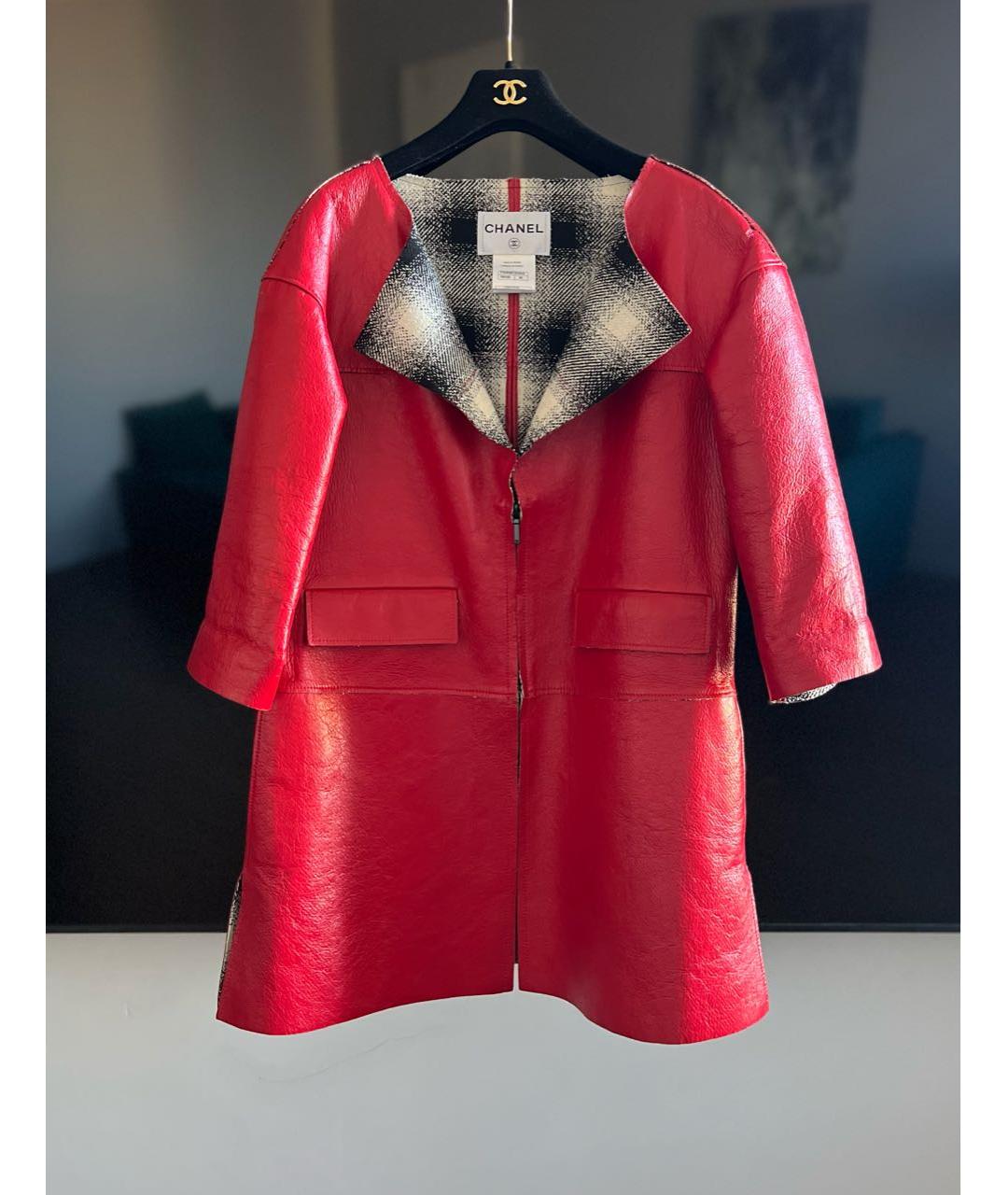 CHANEL Красный кожаный тренч/плащ, фото 2