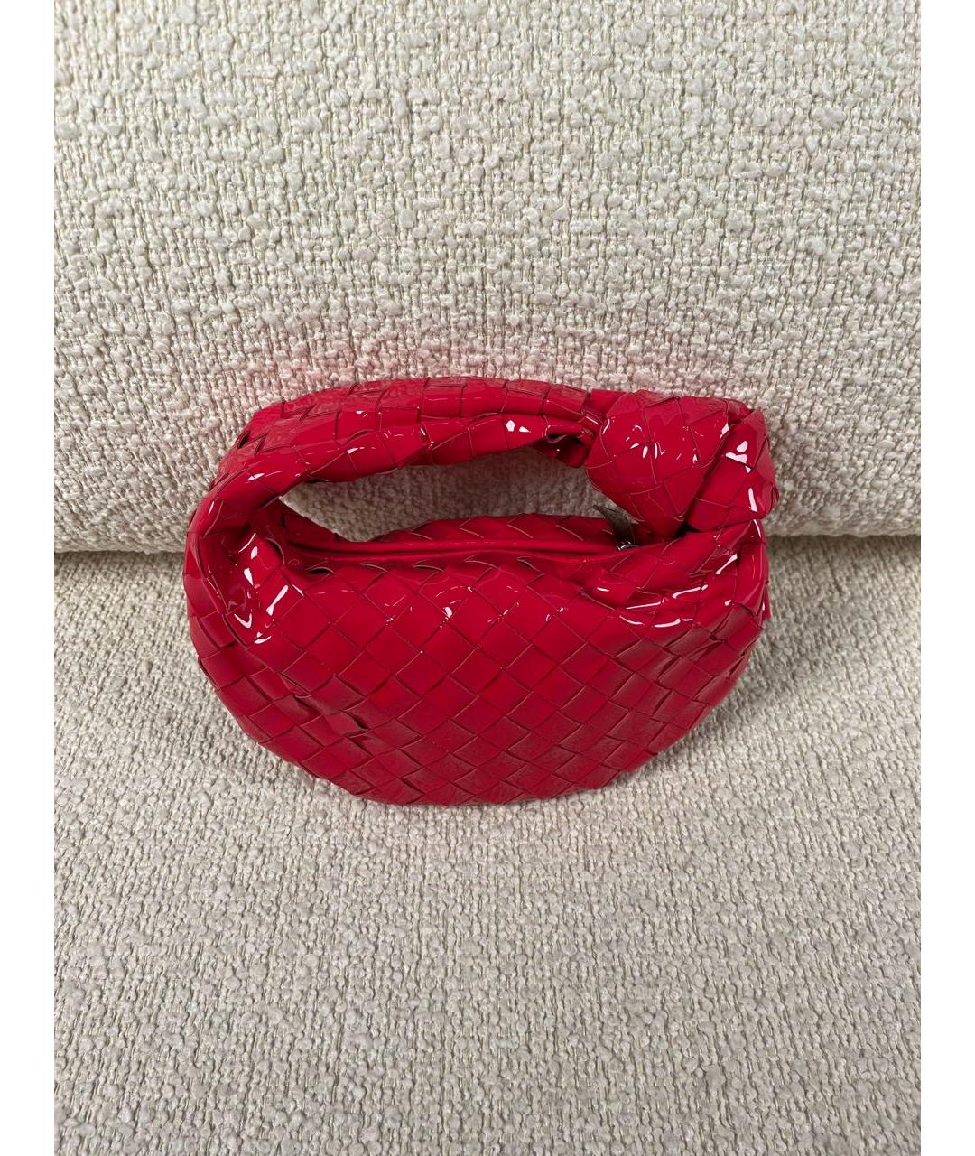 BOTTEGA VENETA Красная сумка с короткими ручками из лакированной кожи, фото 9