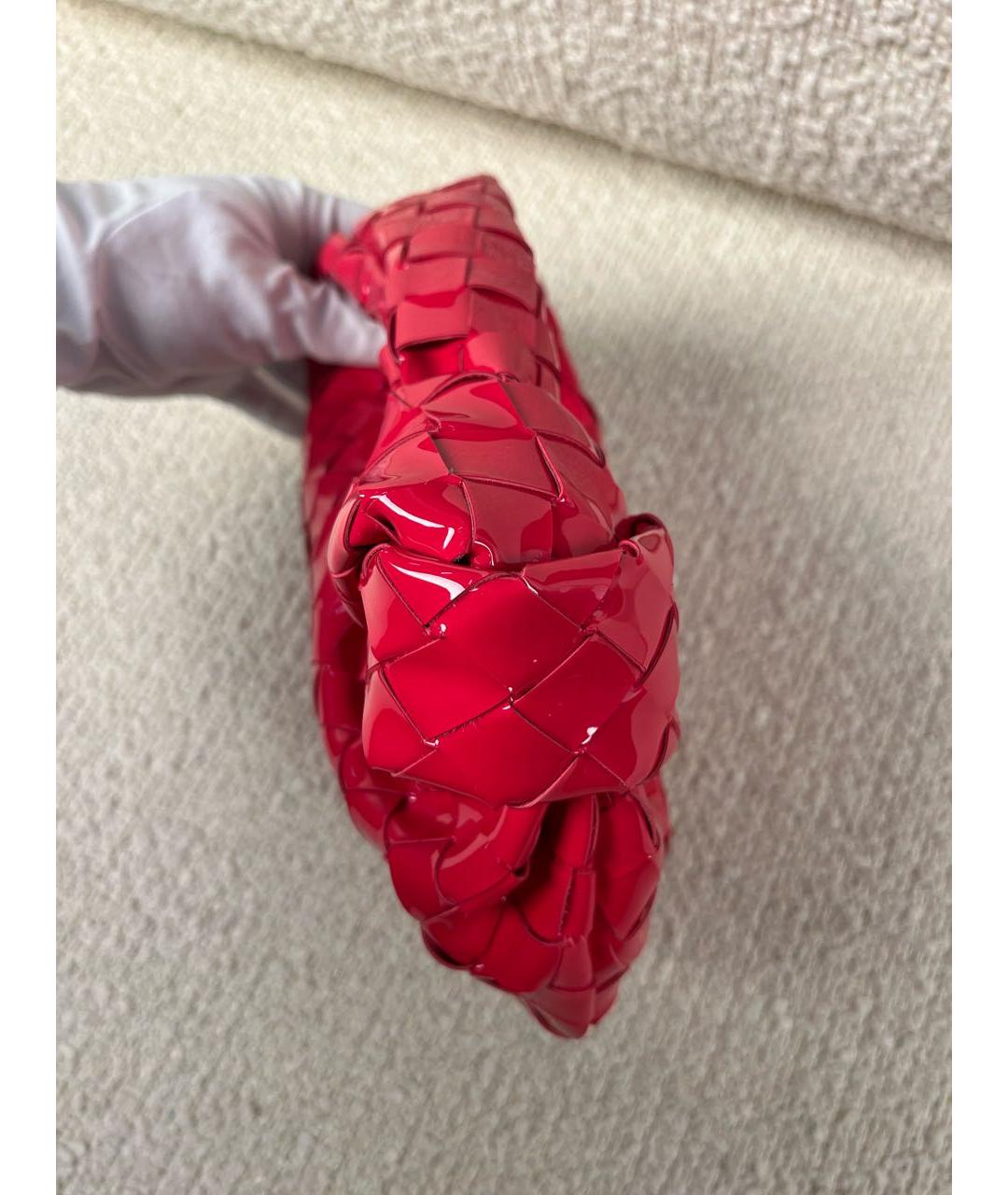 BOTTEGA VENETA Красная сумка с короткими ручками из лакированной кожи, фото 8