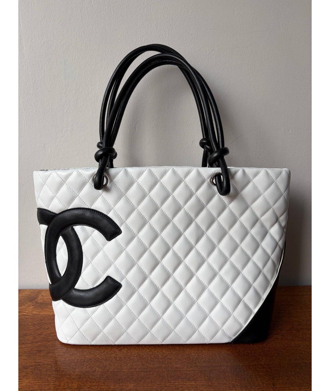 CHANEL Белая кожаная сумка через плечо, фото 2