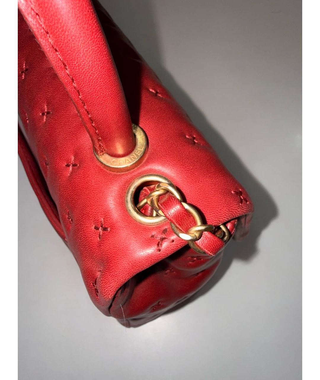CHANEL Красная кожаная сумка через плечо, фото 4