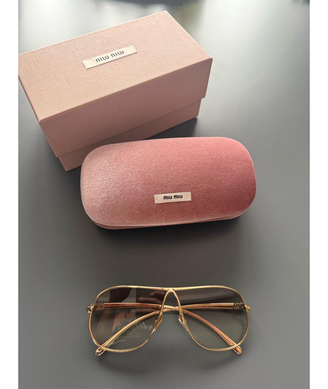 MIU MIU Золотые металлические солнцезащитные очки, фото 4