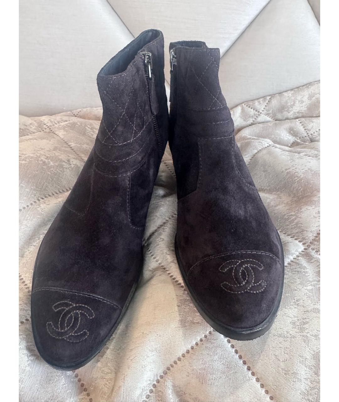 CHANEL Фиолетовые замшевые ботильоны, фото 2