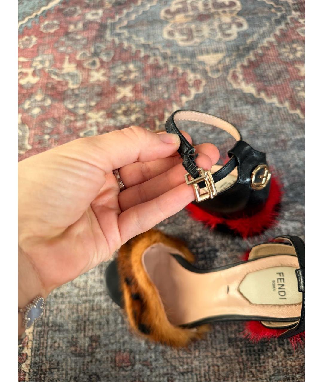 FENDI Черные кожаные босоножки, фото 5