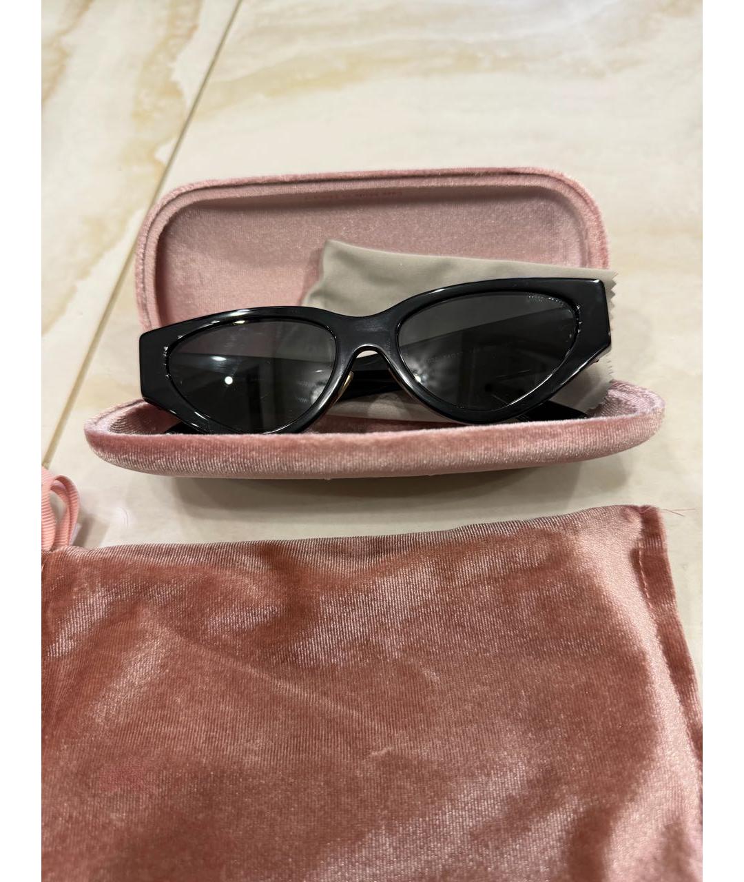 MIU MIU Черные пластиковые солнцезащитные очки, фото 3