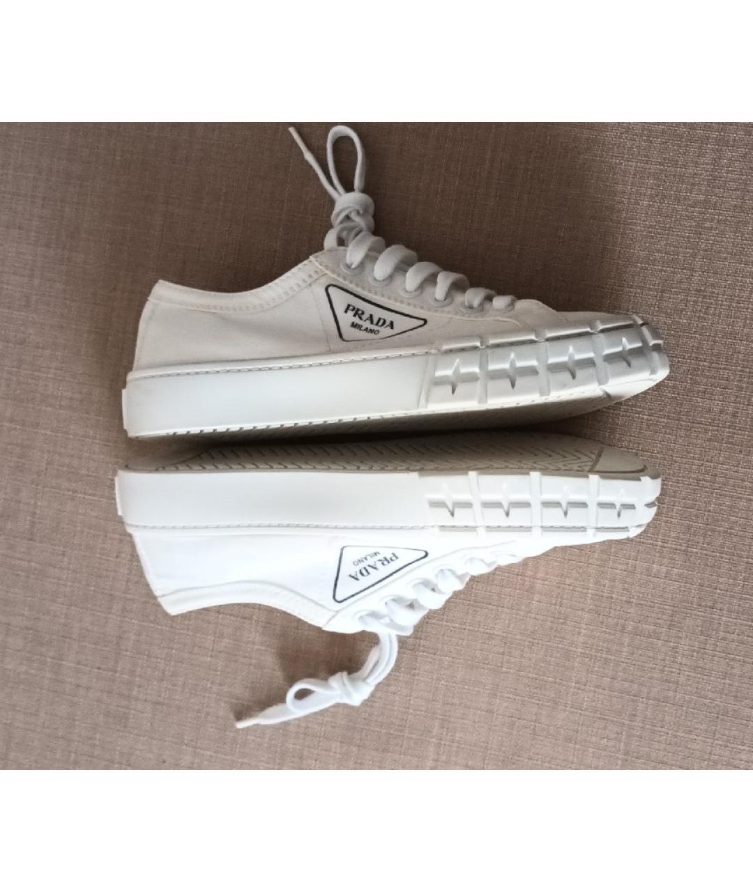 PRADA Белые текстильные кеды, фото 6