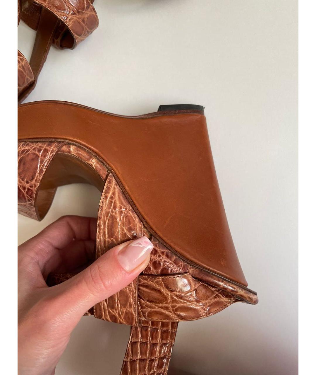 BOTTEGA VENETA Коричневые кожаные босоножки, фото 7