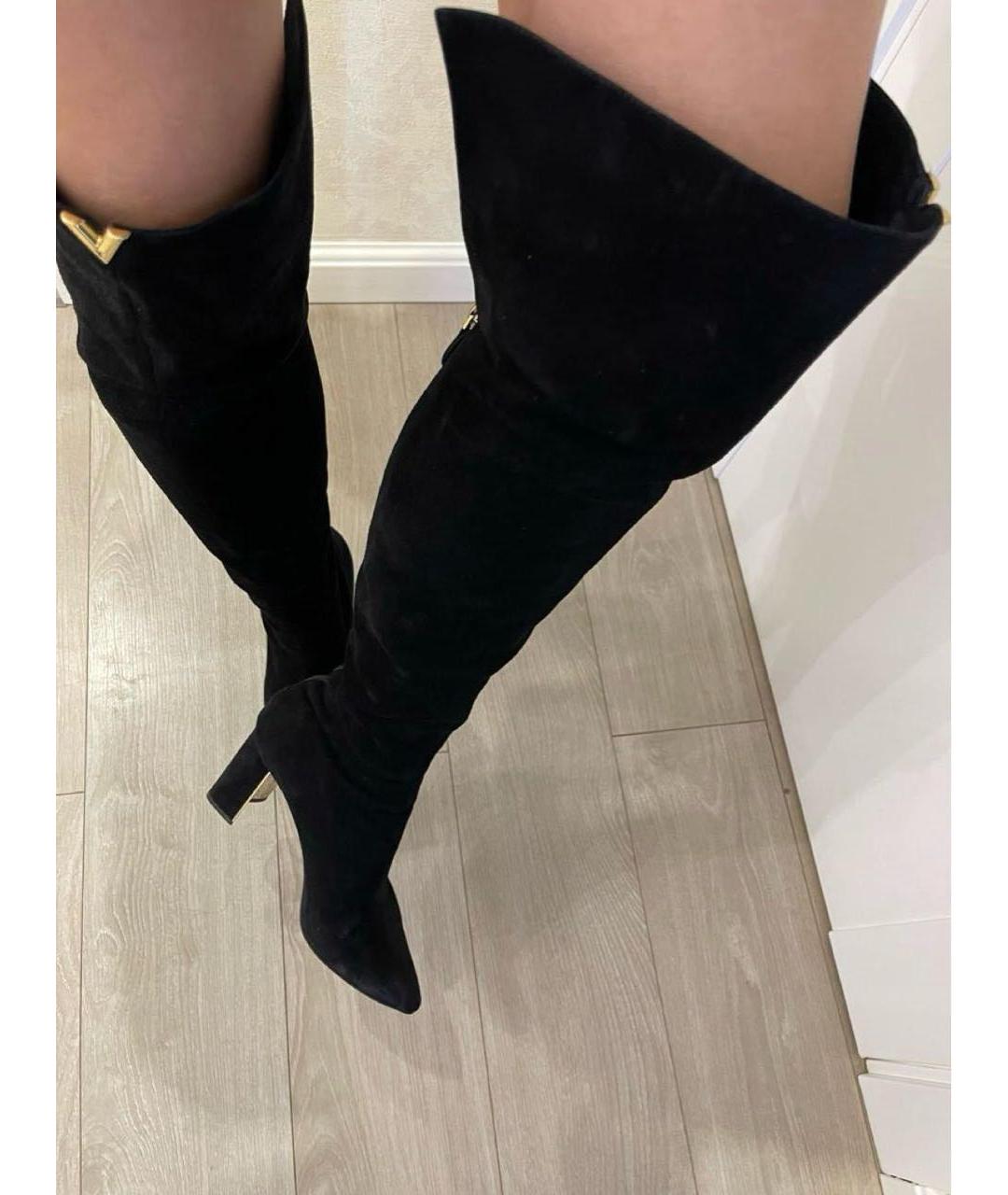 LOUIS VUITTON Черные замшевые сапоги, фото 7