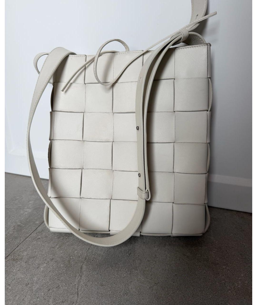 BOTTEGA VENETA Белая кожаная сумка через плечо, фото 4