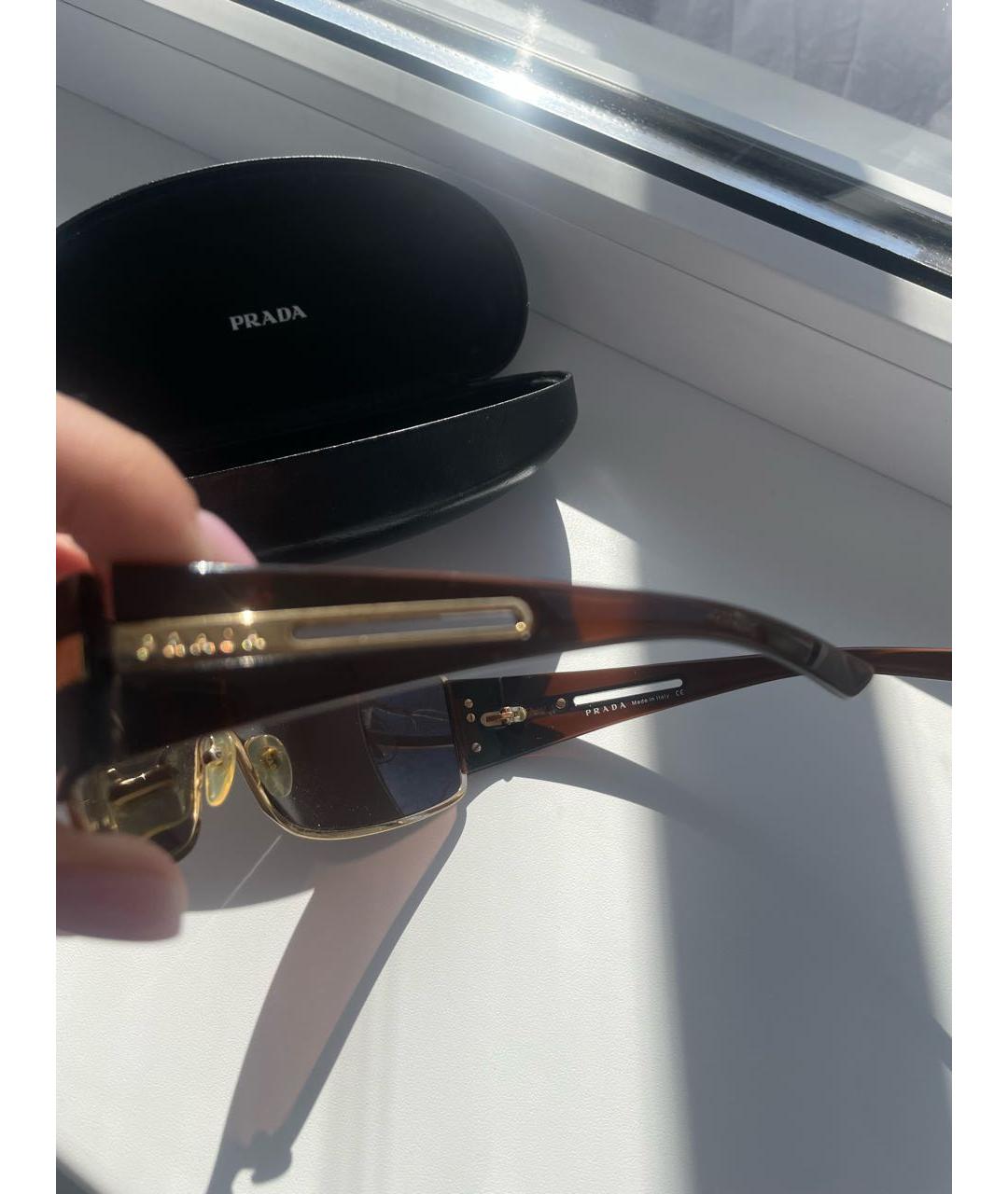 PRADA Коричневые пластиковые солнцезащитные очки, фото 2