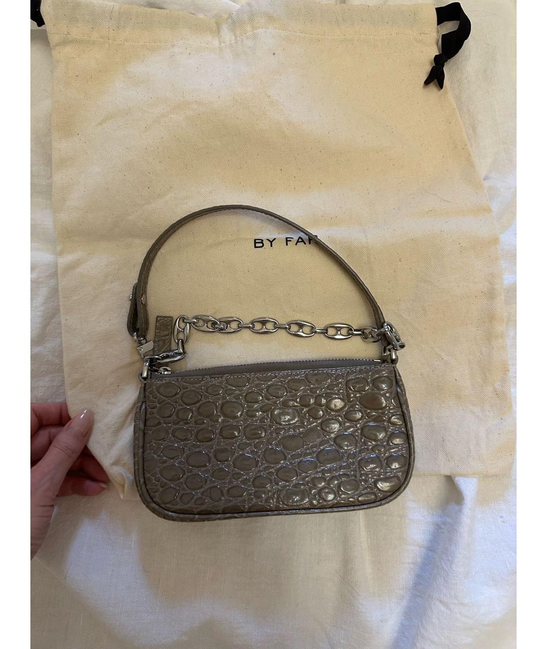 BY FAR Антрацитовая кожаная сумка через плечо, фото 5