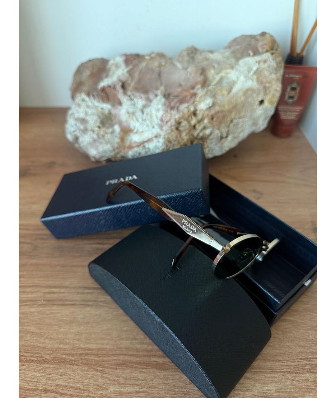 PRADA Золотые металлические солнцезащитные очки, фото 4