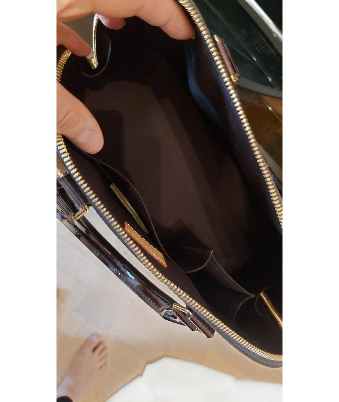 LOUIS VUITTON Бордовая сумка с короткими ручками из лакированной кожи, фото 5