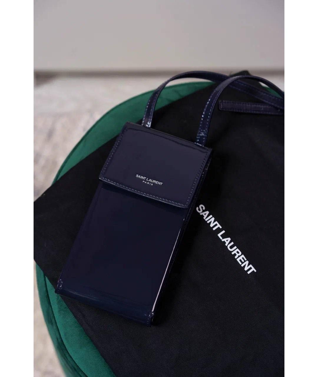 SAINT LAURENT Темно-синяя сумка через плечо из лакированной кожи, фото 5