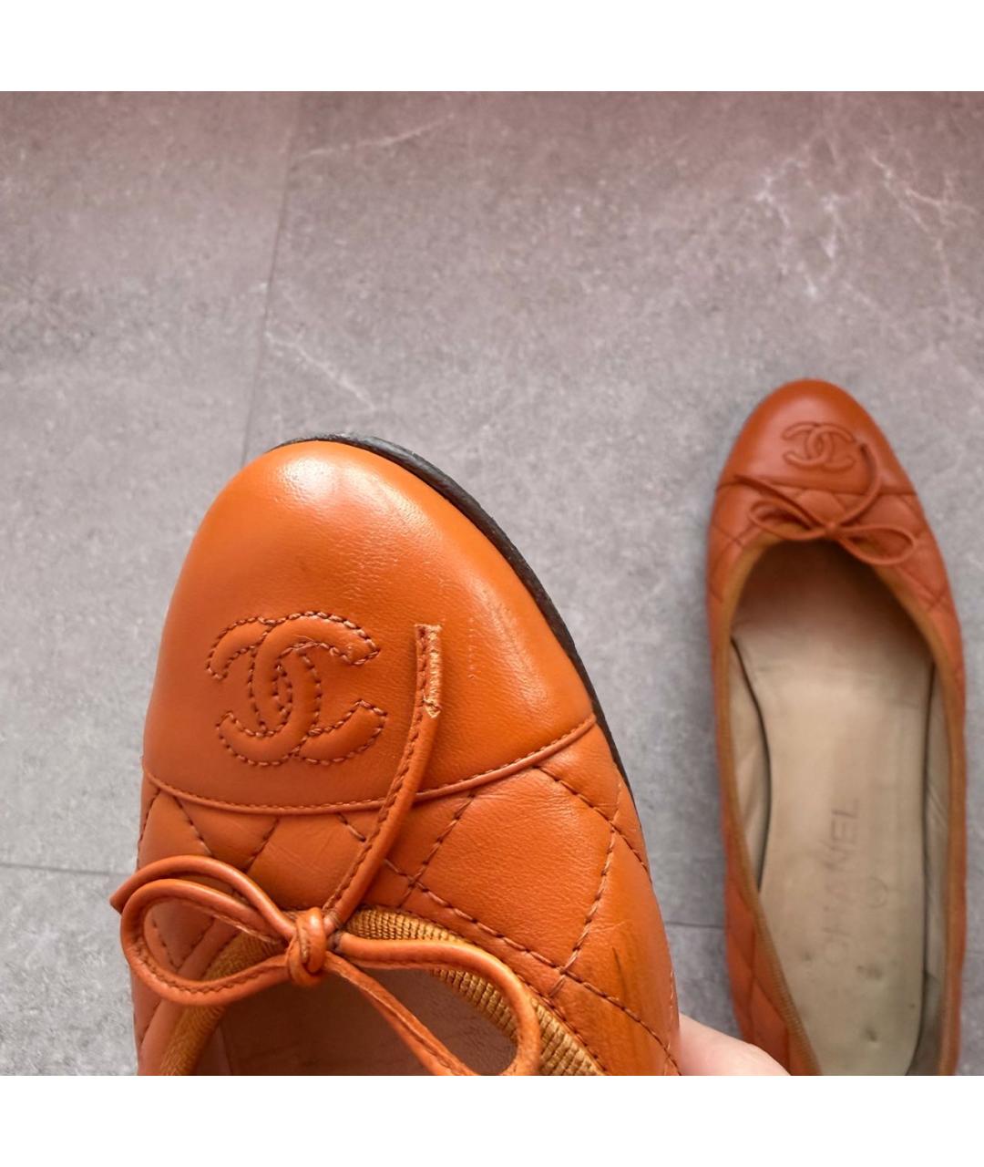 CHANEL Оранжевое кожаные балетки, фото 5