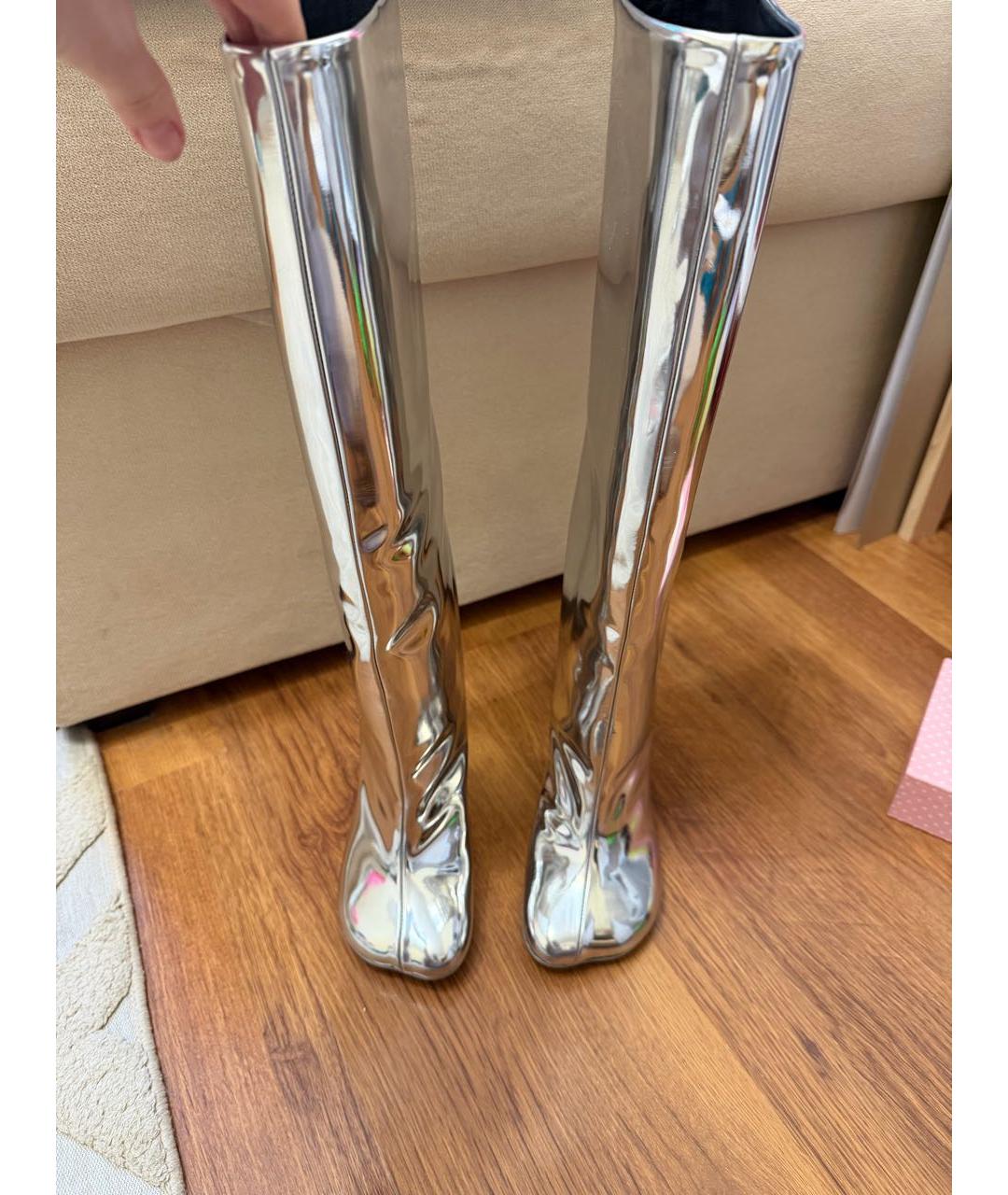 MAISON MARGIELA Серебряные сапоги из лакированной кожи, фото 7