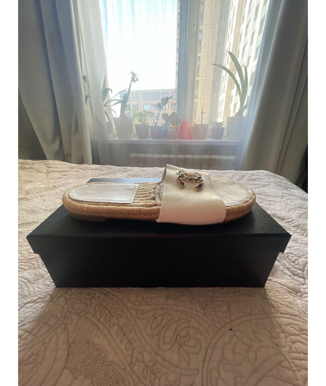 CHANEL Белые кожаные шлепанцы, фото 6