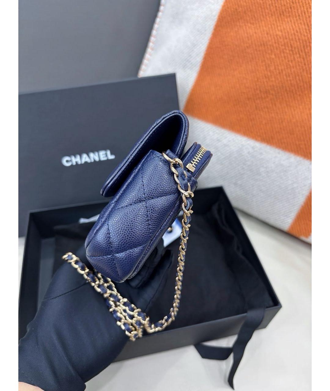 CHANEL Темно-синяя кожаная сумка через плечо, фото 3