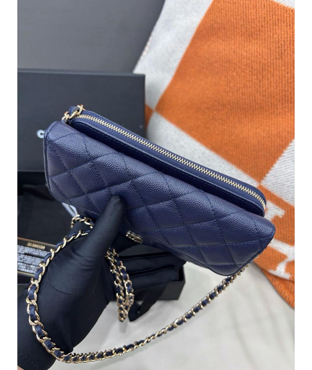 CHANEL Темно-синяя кожаная сумка через плечо, фото 5