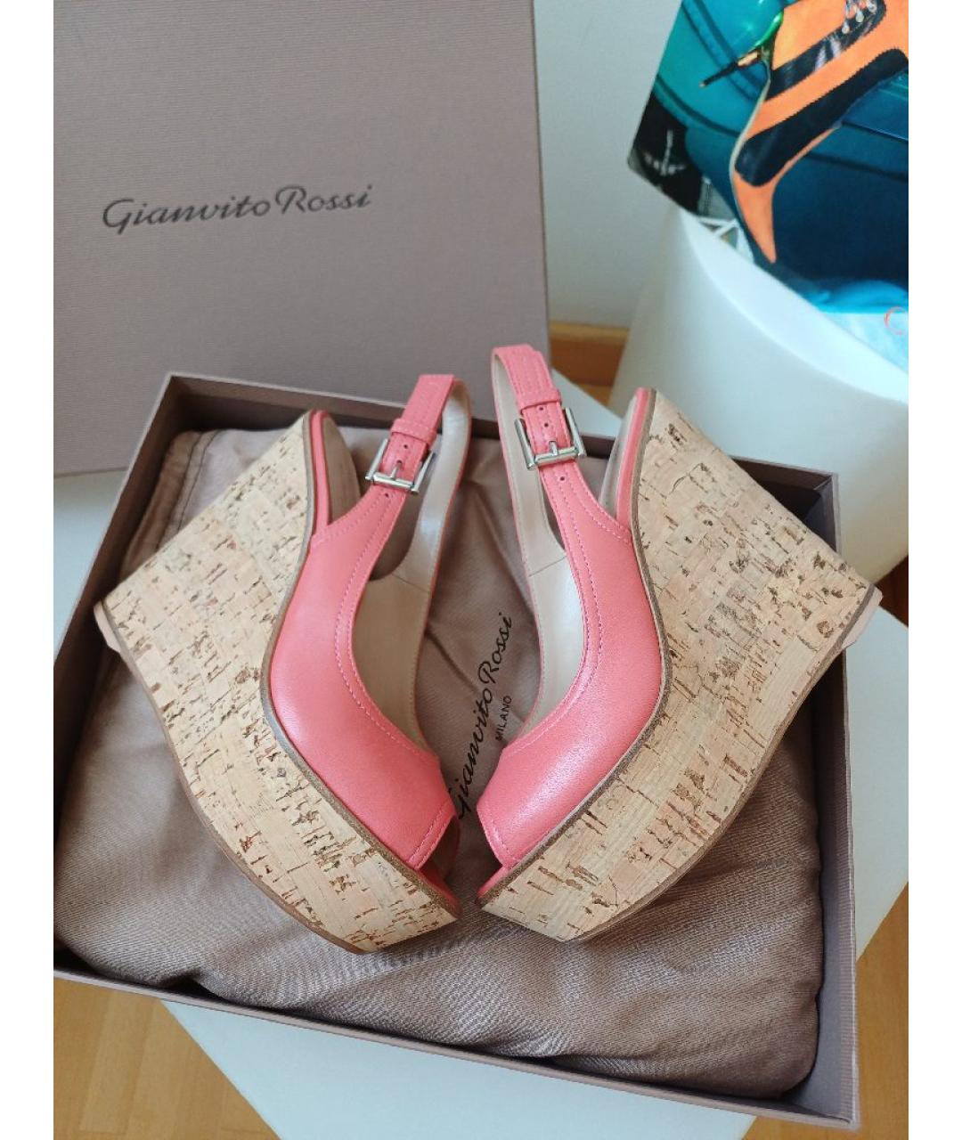 GIANVITO ROSSI Коралловые кожаные босоножки, фото 4