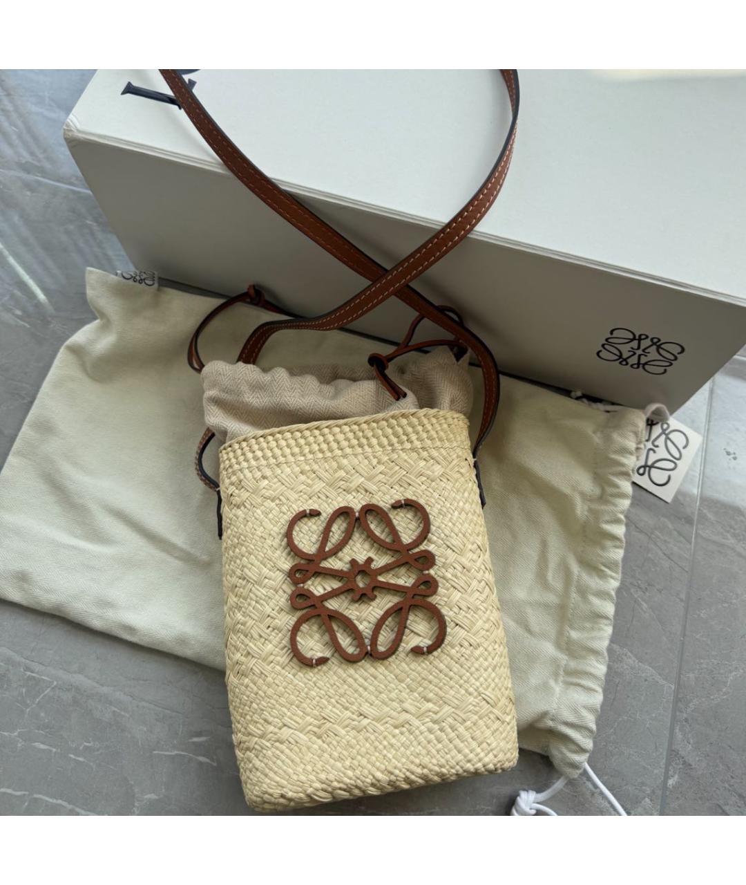 LOEWE Бежевая пелетеная сумка через плечо, фото 4