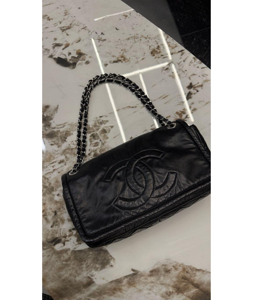 CHANEL Черная кожаная сумка через плечо, фото 2