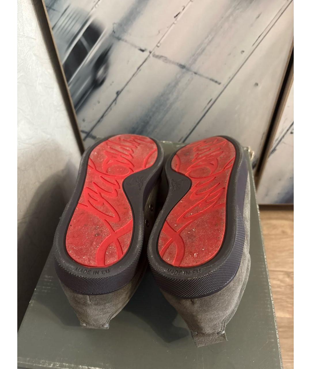 CHRISTIAN LOUBOUTIN Серые замшевые низкие кроссовки / кеды, фото 7