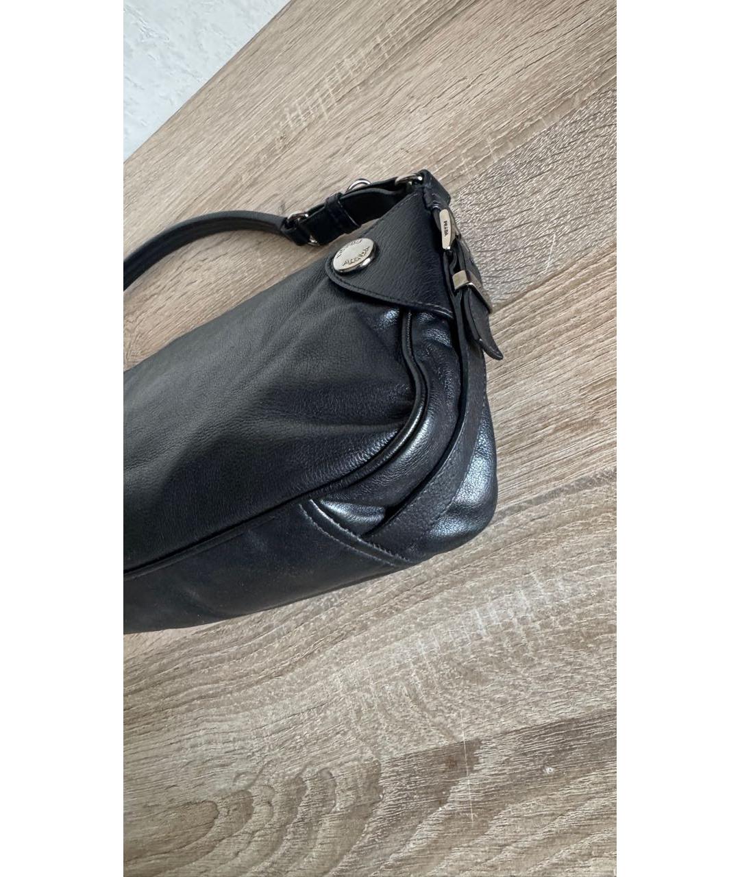 PRADA Черная кожаная сумка с короткими ручками, фото 5