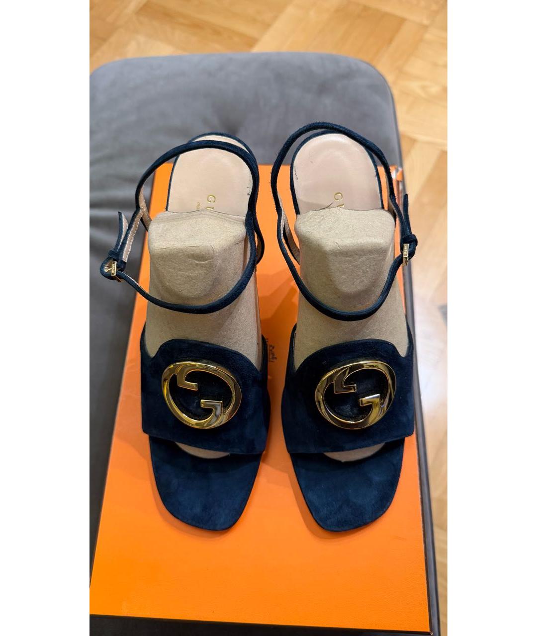GUCCI Темно-синие замшевые босоножки, фото 3