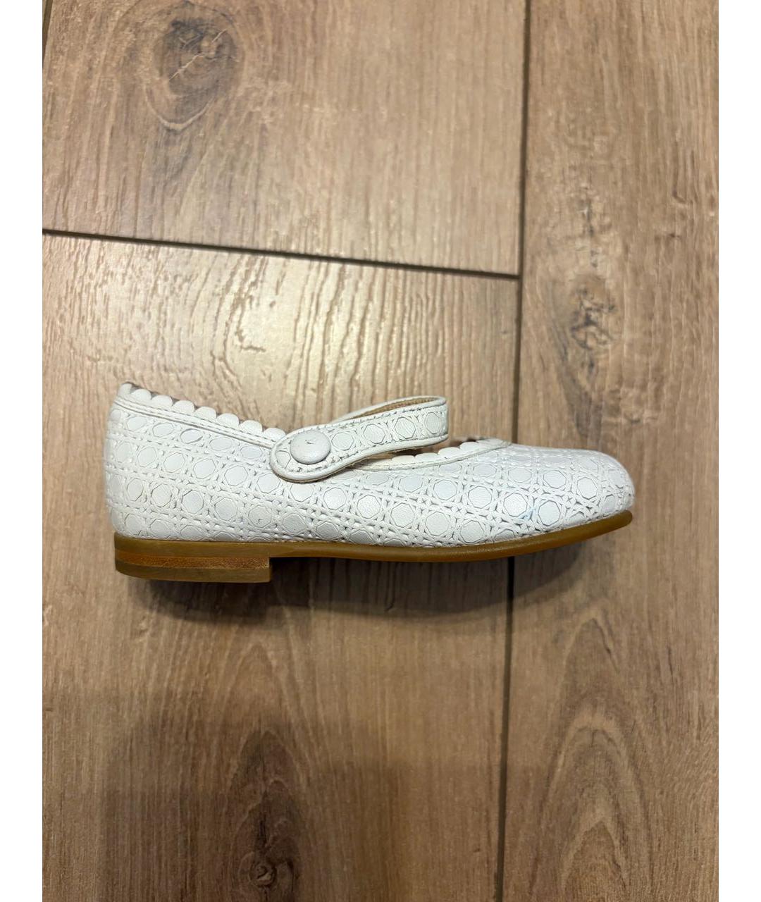 CHRISTIAN DIOR Белые кожаные балетки и туфли, фото 6