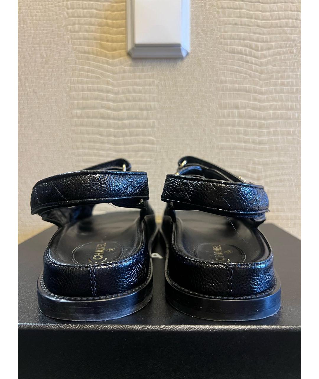 CHANEL Черные кожаные сандалии, фото 4