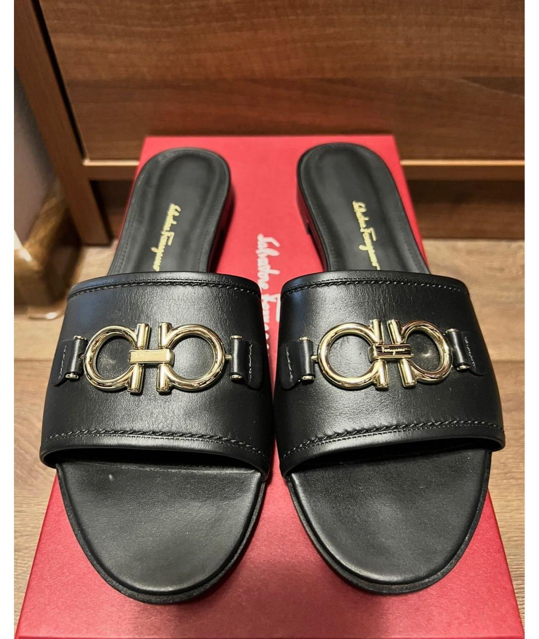 FERRAGAMO Черные кожаные шлепанцы, фото 2
