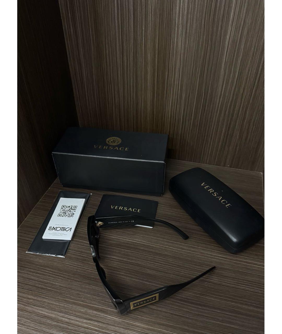 VERSACE Черные пластиковые солнцезащитные очки, фото 4