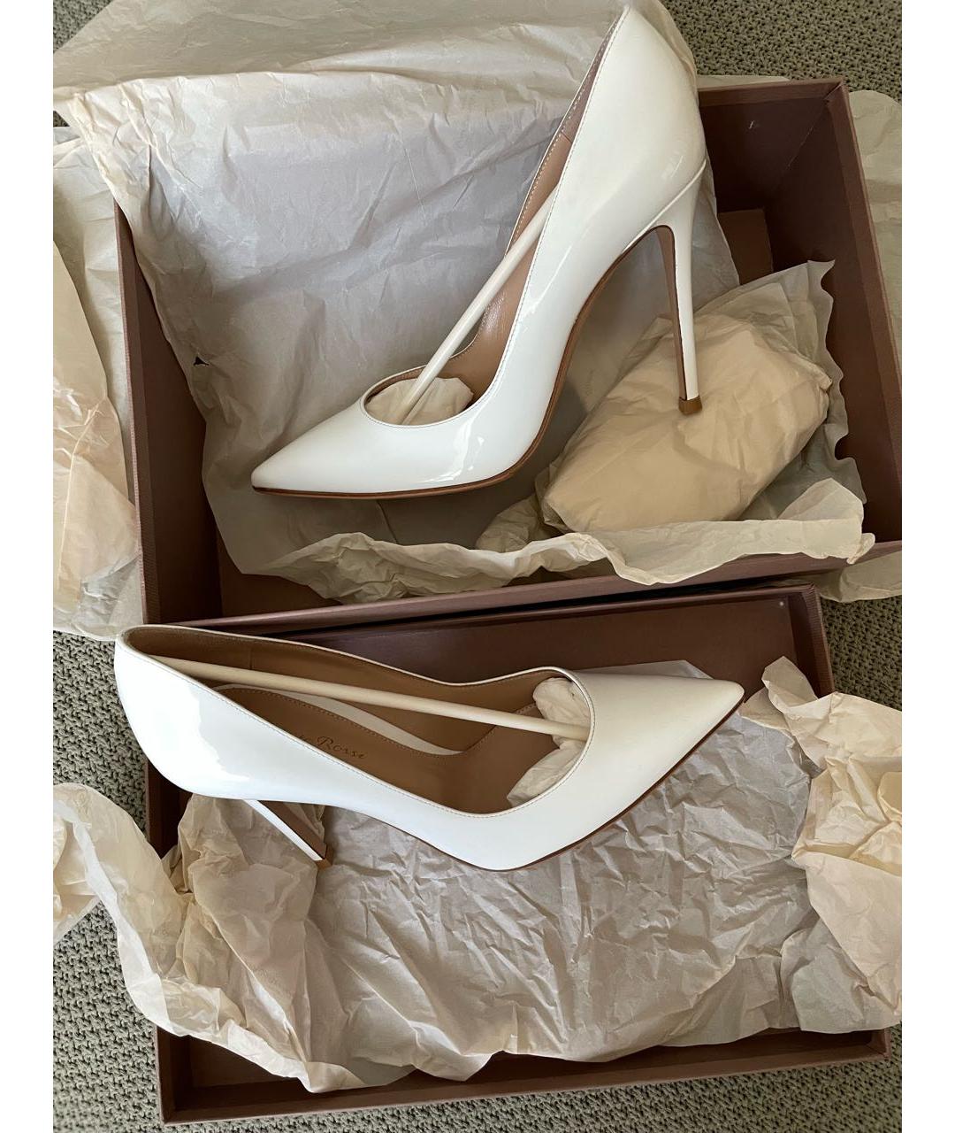 GIANVITO ROSSI Белые туфли из лакированной кожи, фото 5