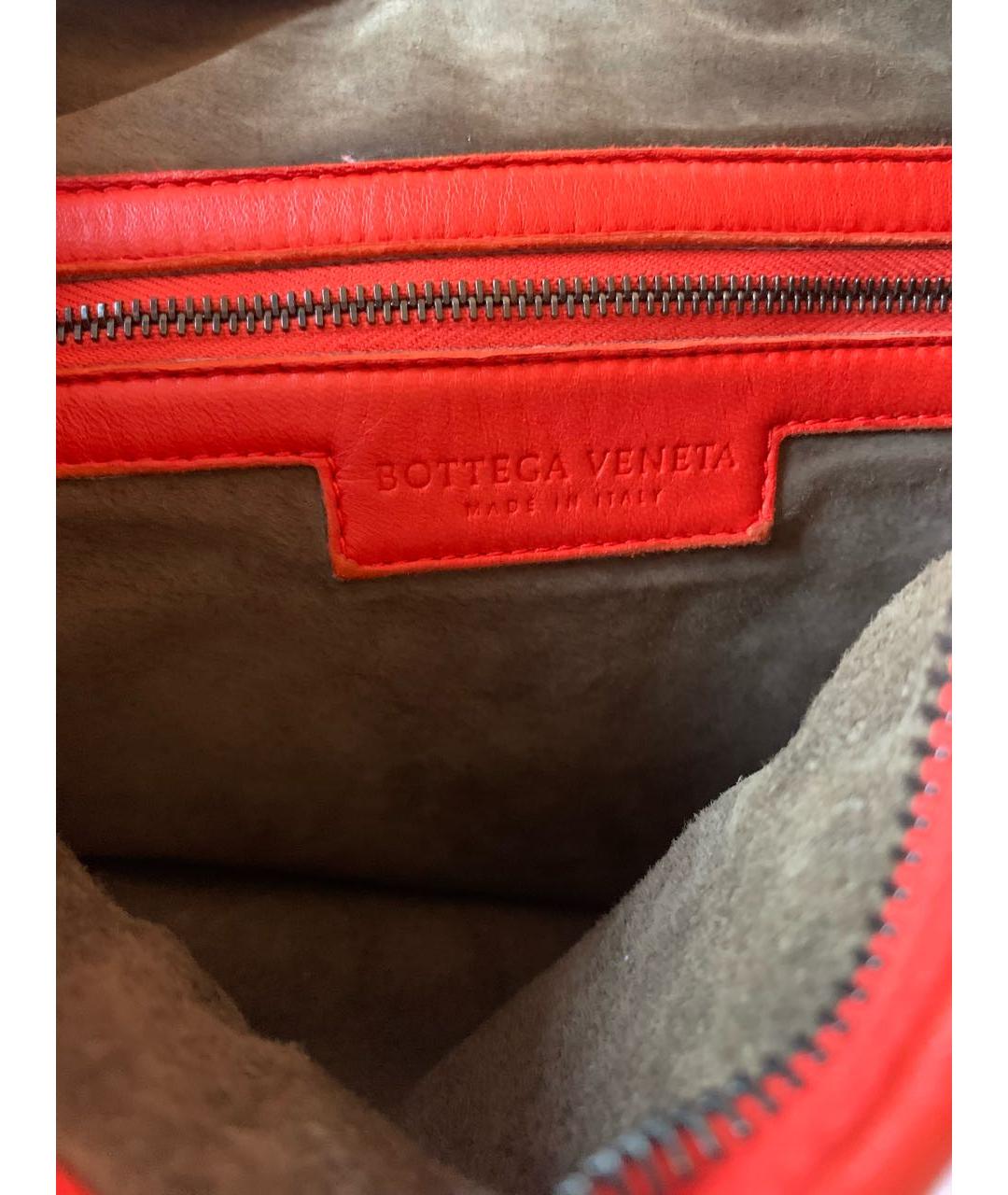 BOTTEGA VENETA Красная кожаная сумка с короткими ручками, фото 8