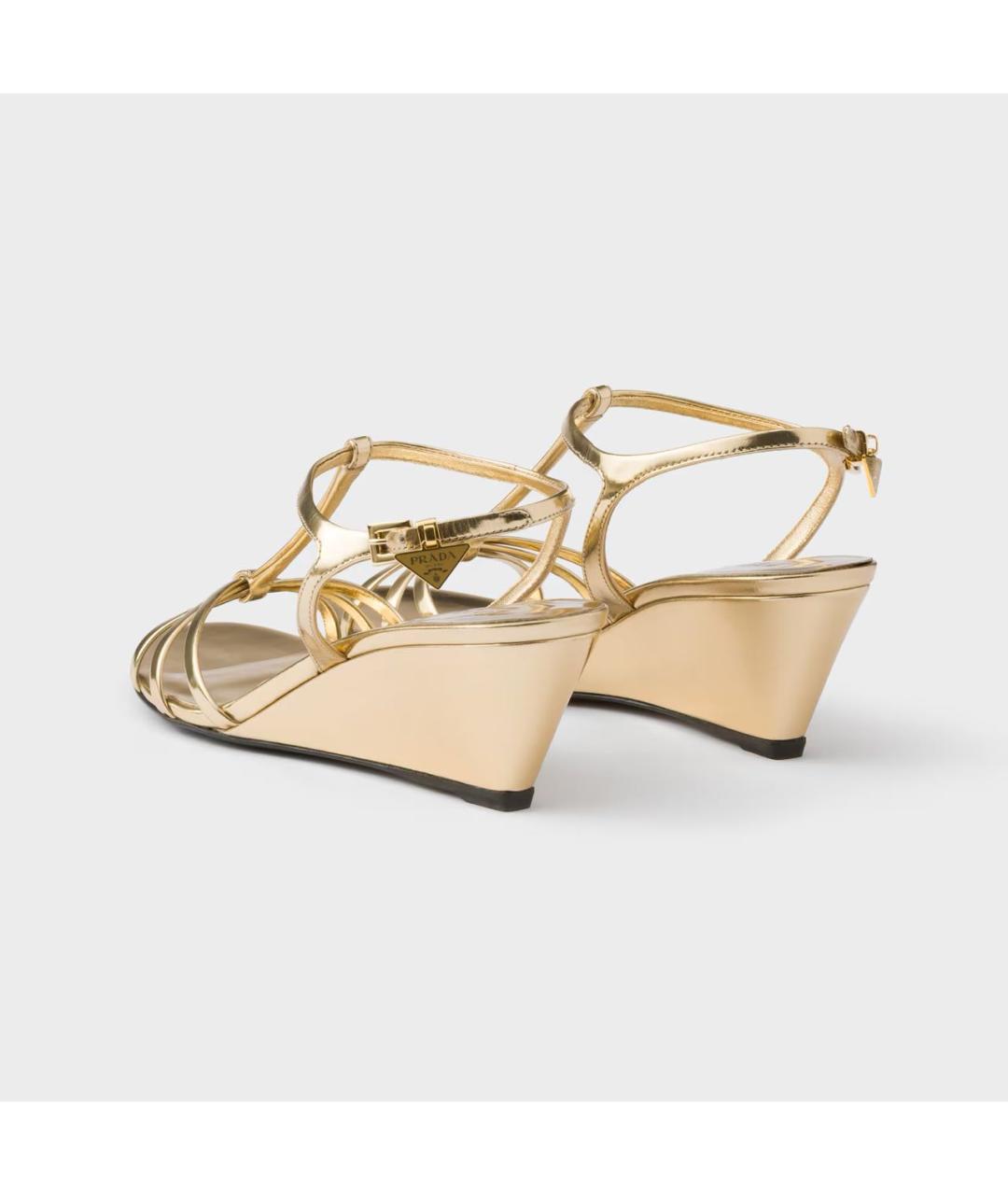 PRADA Золотые кожаные босоножки, фото 3