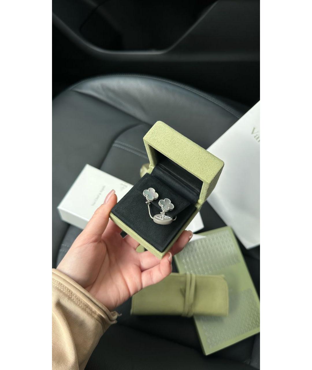 VAN CLEEF & ARPELS Серебряные серьги из белого золота, фото 4