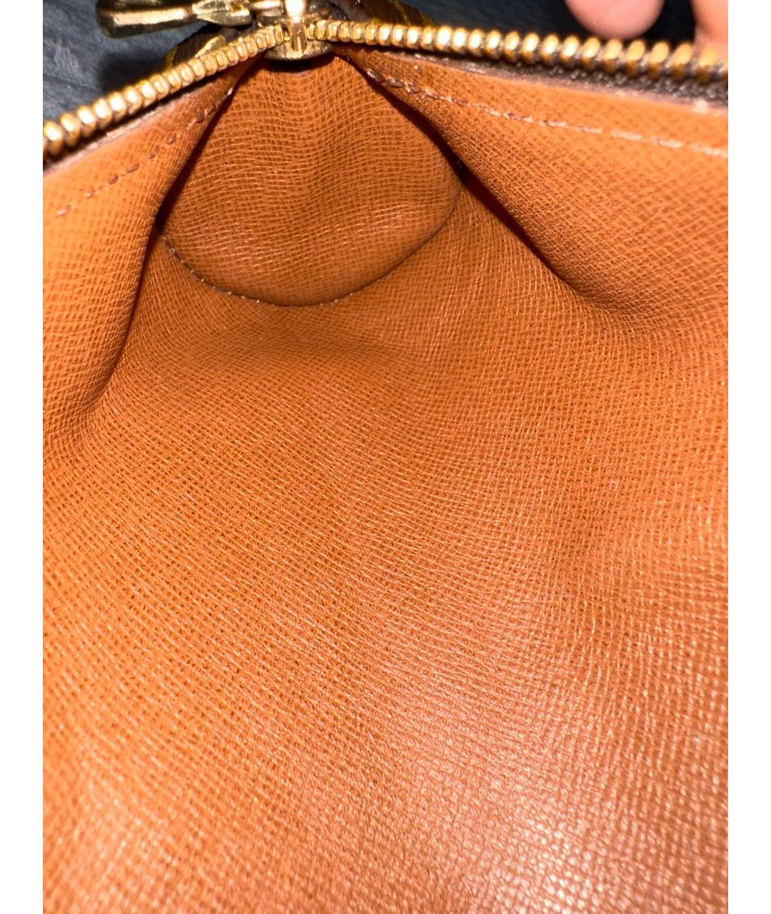 LOUIS VUITTON Коричневая сумка с короткими ручками из искусственной кожи, фото 5