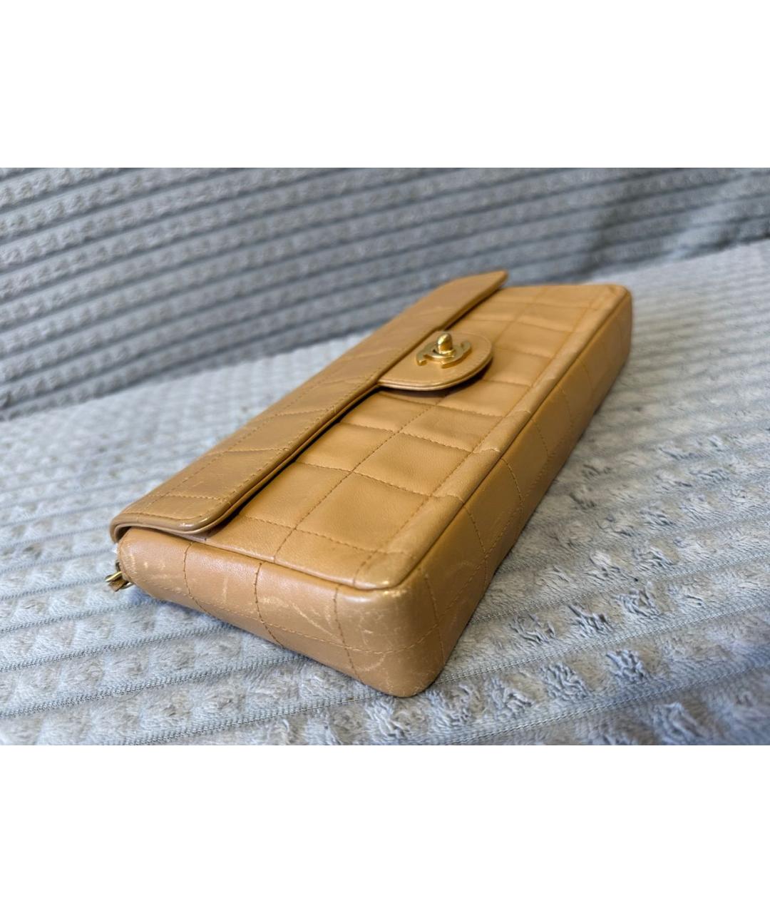 CHANEL Бежевая кожаная сумка через плечо, фото 6