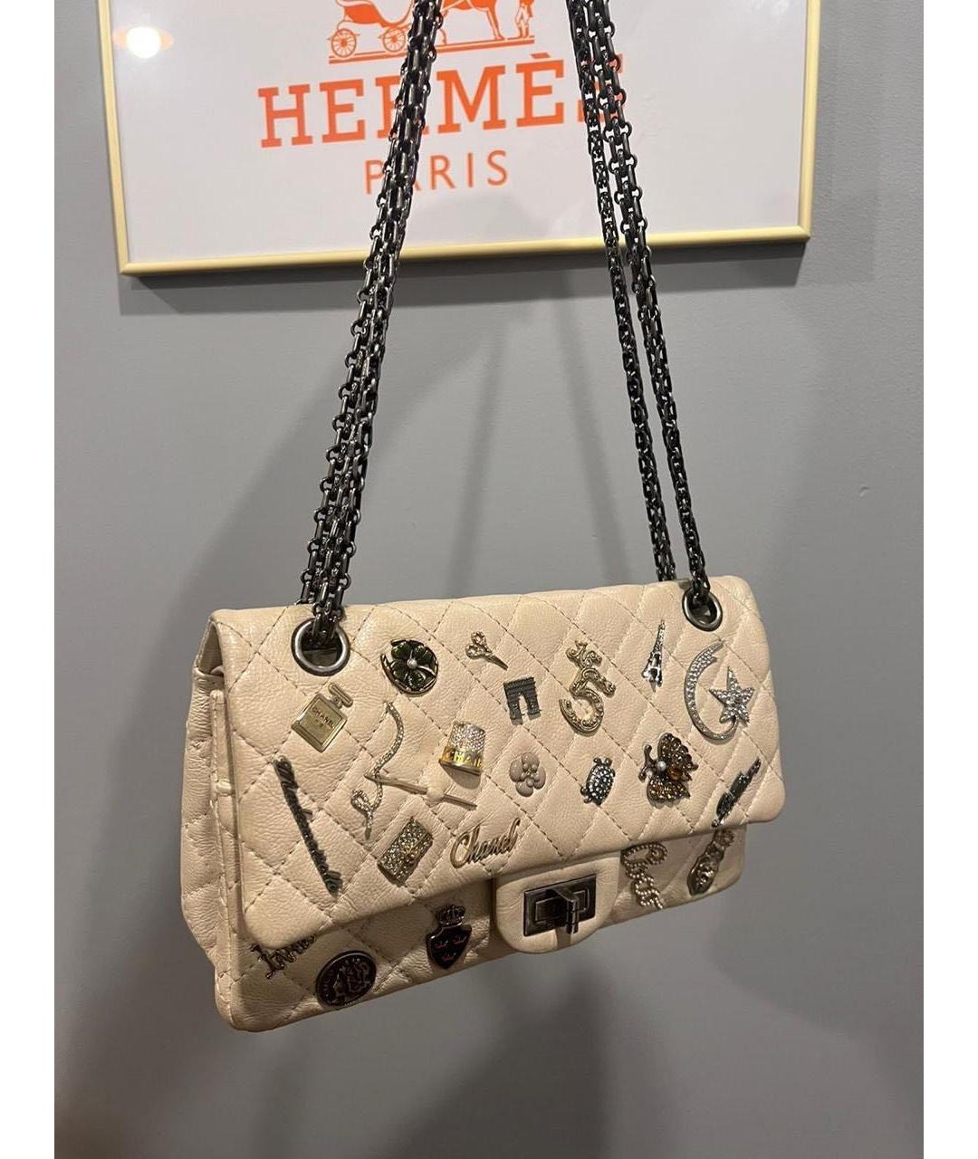 CHANEL Бежевая кожаная сумка с короткими ручками, фото 4