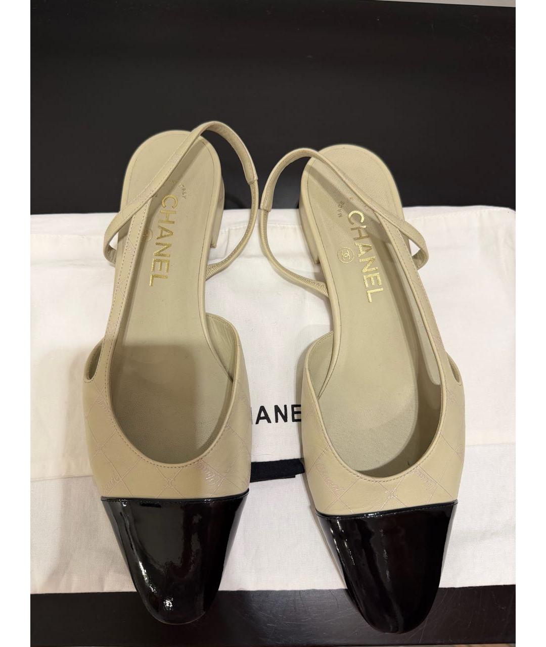 CHANEL Бежевые кожаные балетки, фото 2