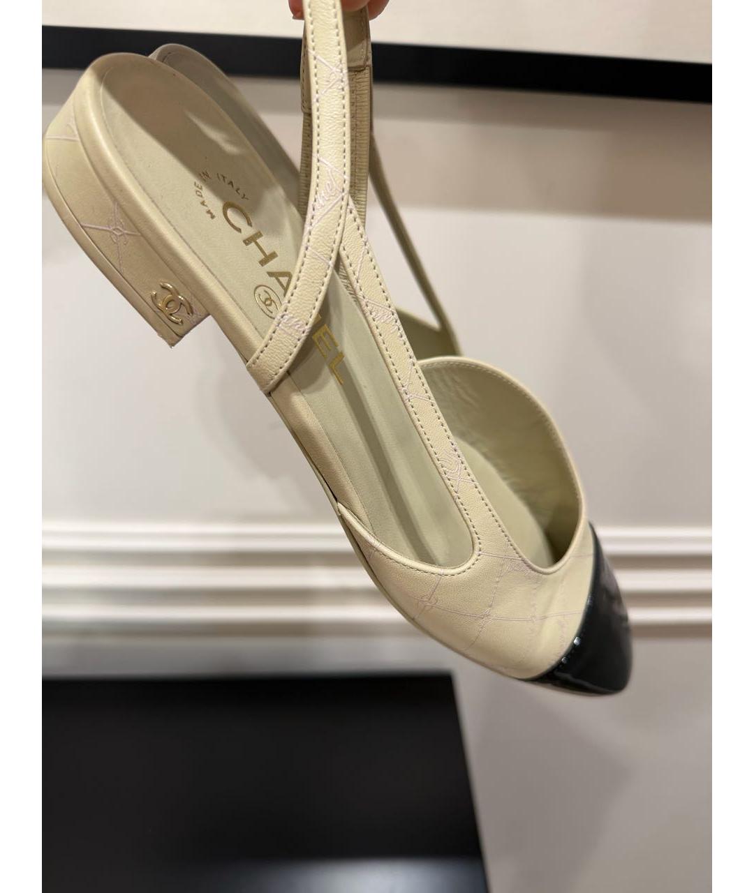 CHANEL Бежевые кожаные балетки, фото 3
