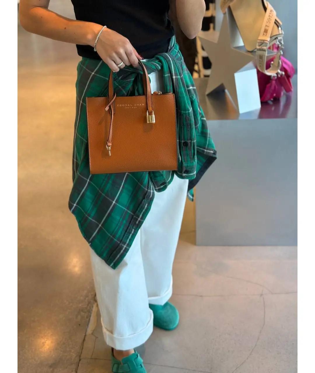 MARC JACOBS Коричневая кожаная сумка с короткими ручками, фото 5