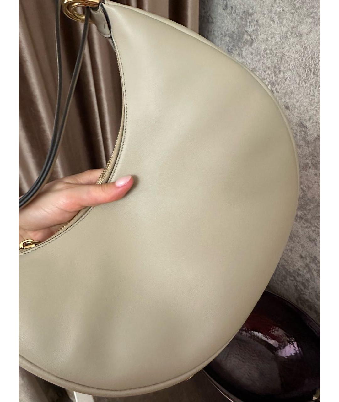 FENDI Бежевая кожаная сумка с короткими ручками, фото 5