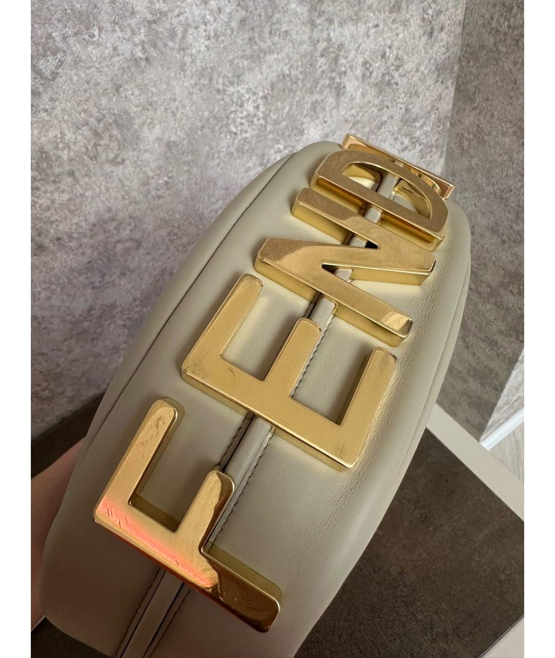 FENDI Бежевая кожаная сумка с короткими ручками, фото 7