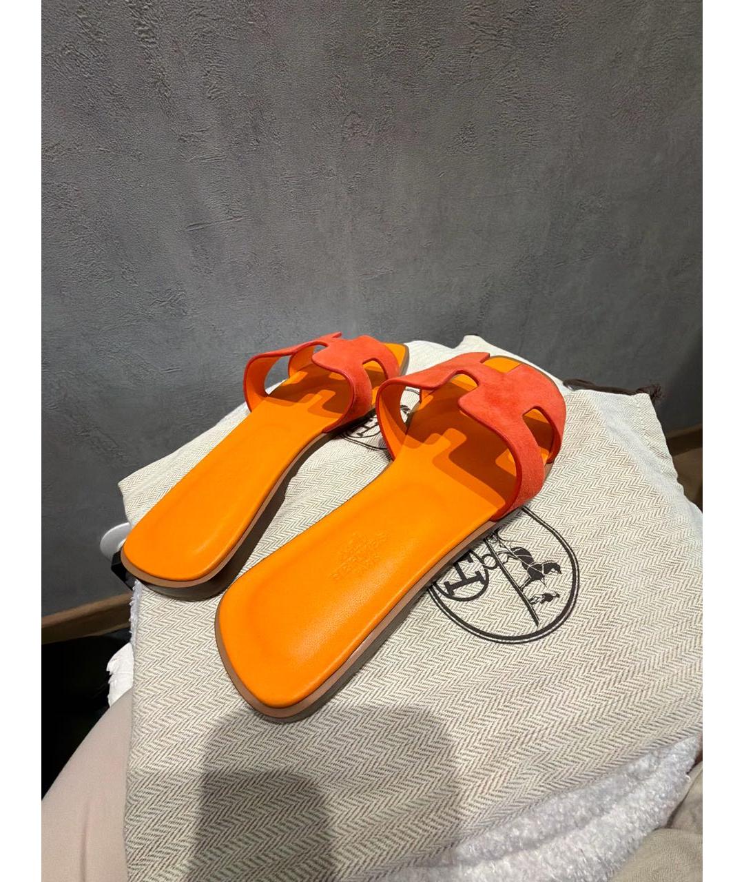 HERMES Оранжевое замшевые шлепанцы, фото 6
