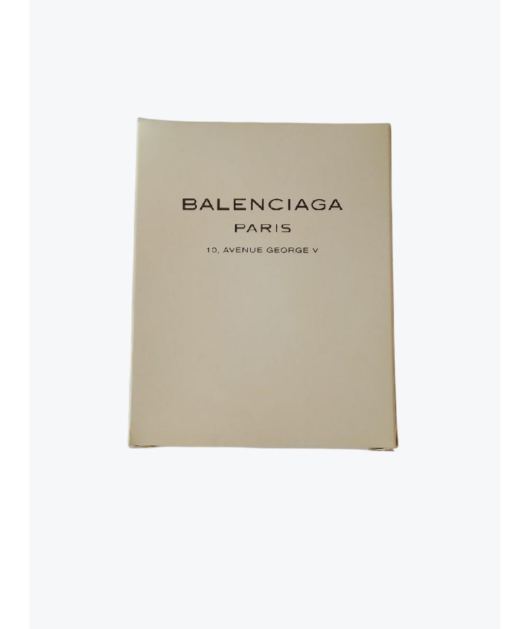 BALENCIAGA Бежевая кожаная косметичка, фото 6