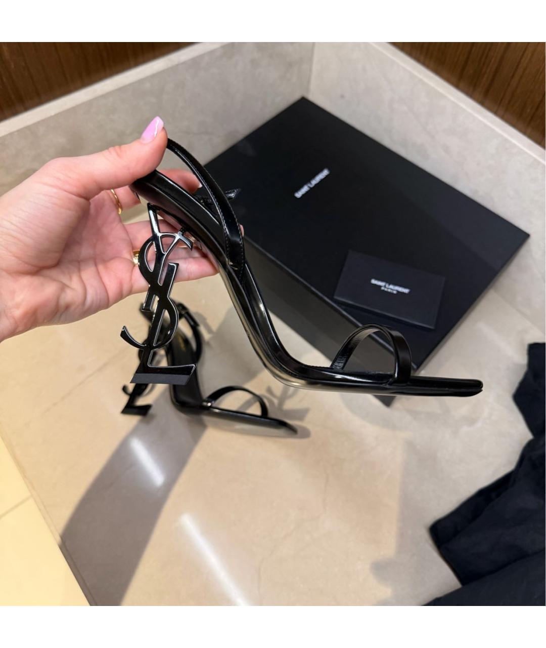 SAINT LAURENT Черные босоножки из лакированной кожи, фото 5